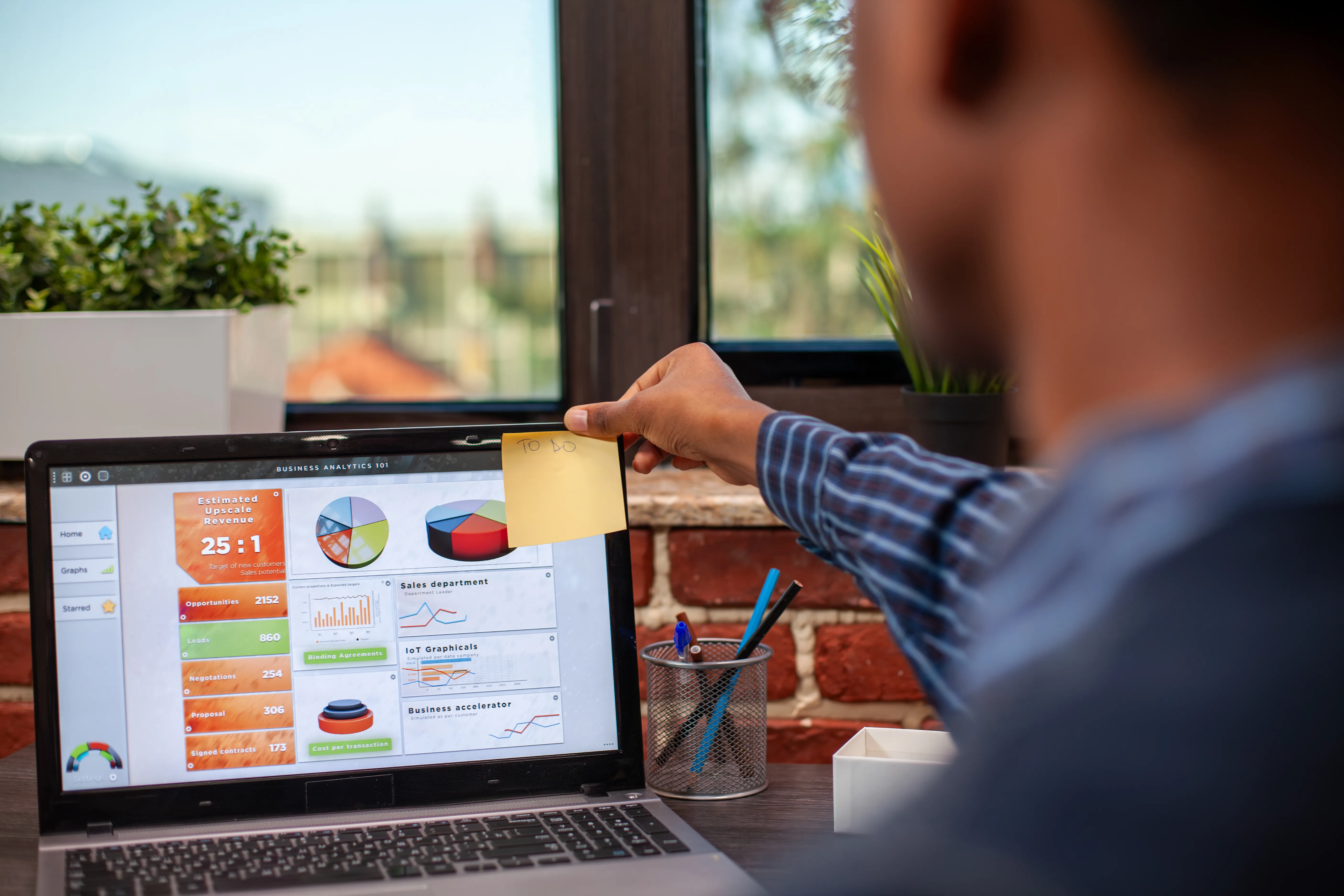7 Essential WooCommerce Tools to Build and Grow a Personalized Products Business